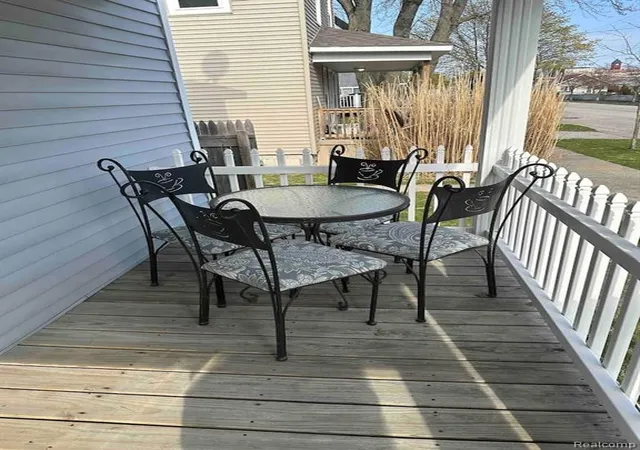 Homes for sale in Ludington, MI | 310 W Court St, Ludington, MI 49431 | MLS# 61008176