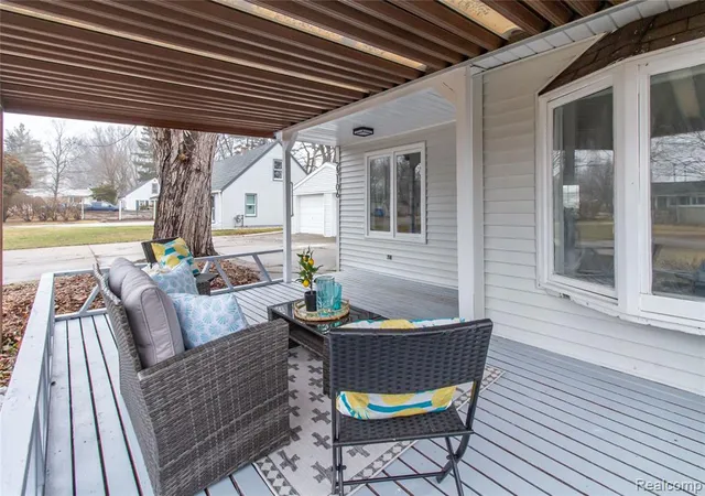 Photo 4 of Single family home for sale at 23106 Springbrook Dr, Farmington Hills, MI 48336 | MLS# 60976852 | Listing updated on 2026-09-06