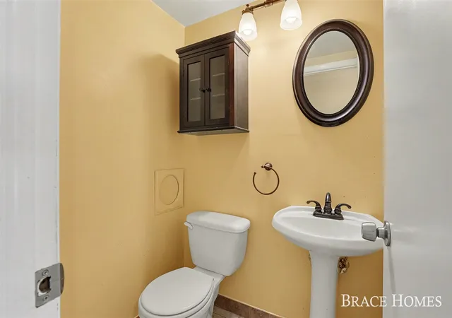 Photo 3 of Sale Pending at 6197 Dunbarton St, Ada, MI 49301 | MLS# 70553664 | Listing updated on 2026-08-28