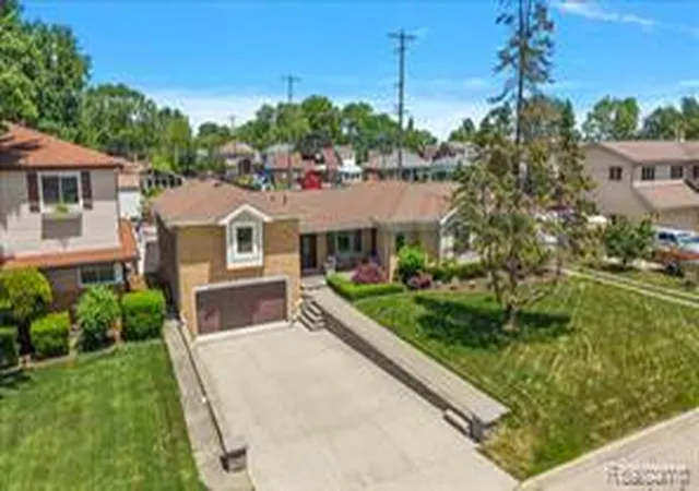 Homes for sale in Saint Clair Shores, MI | 22461 Benjamin St, Saint Clair Shores, MI 48081 | MLS# 61001476