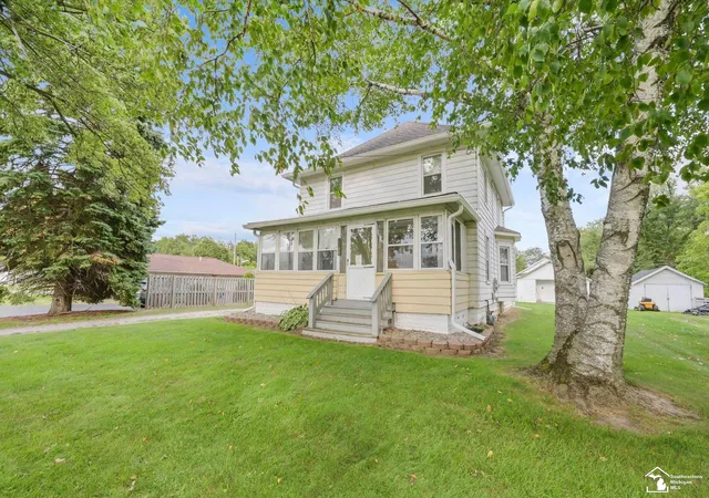 Photo 3 of Sale Pending at 1300 N Macomb St St, Monroe, MI 48162 | MLS# 50219098 | Listing updated on 2026-09-07