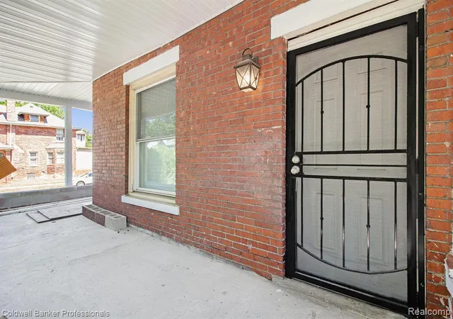 Homes for sale in Detroit, MI | 605 Calvert St, Detroit, MI 48202 | MLS# 60983062