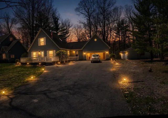 Photo 3 of Single family home for sale at 124 Winding Dr, Houghton Lake, MI 48629 | MLS# 50206450 | Listing updated on 2026-08-27