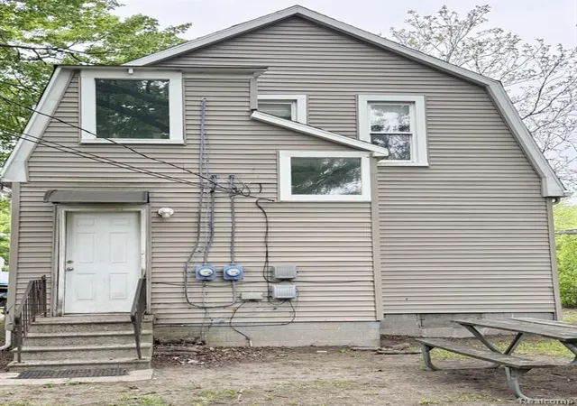 Homes for sale in Farmington Hills, MI | 21438 Hamilton Ave, Farmington Hills, MI 48336 | MLS# 60995683