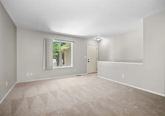 Homes for sale in Grand Rapids, MI | 2977 Englewood Ave, Grand Rapids, MI 49508 | MLS# 70538101