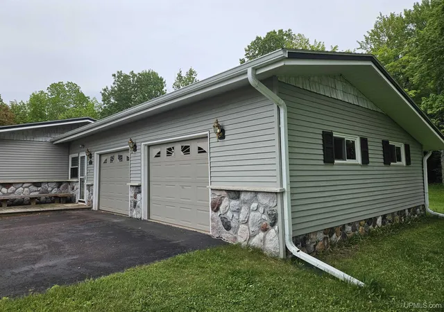 Photo 4 of Single family home for sale at 30 Tamarack St, White Pine, MI 49971 | MLS# 50180619 | Listing updated on 2026-07-10