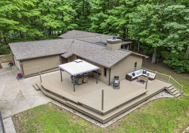Homes for sale in Traverse City, MI | 712 N South Long Lake Rd, Traverse City, MI 49685 | MLS# 80070680