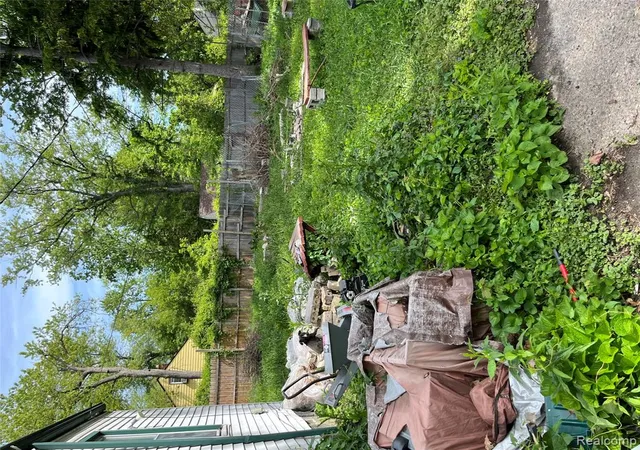3rd image of 18200 Fielding St, Detroit, MI 48219 | MLS# 60998339
