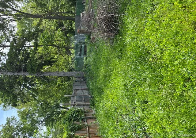 8th image of 18200 Fielding St, Detroit, MI 48219 | MLS# 60998339