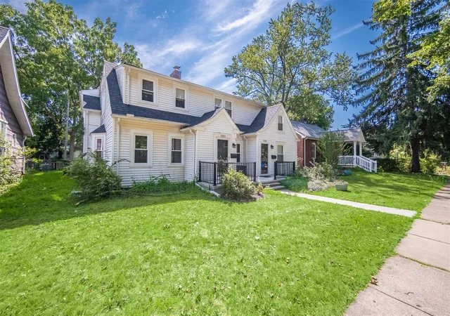 Listing Photo 3 - Condo for sale in building located at 108 N Wallace Blvd, Ypsilanti, MI 48197-4637