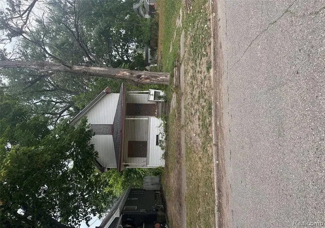 Photo 1 of Single family home for sale at 2105 Maryland Ave, Flint, MI 48506 | MLS# 61016386 | Listing updated on 2026-07-31
