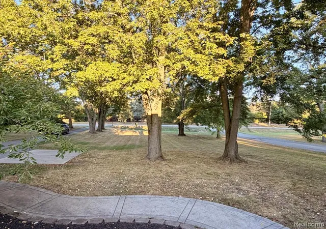 Photo 3 of Single family home for sale at 24750 Taft Rd, Novi, MI 48375 2273 | MLS# 61025602 | Listing updated on 2026-08-31