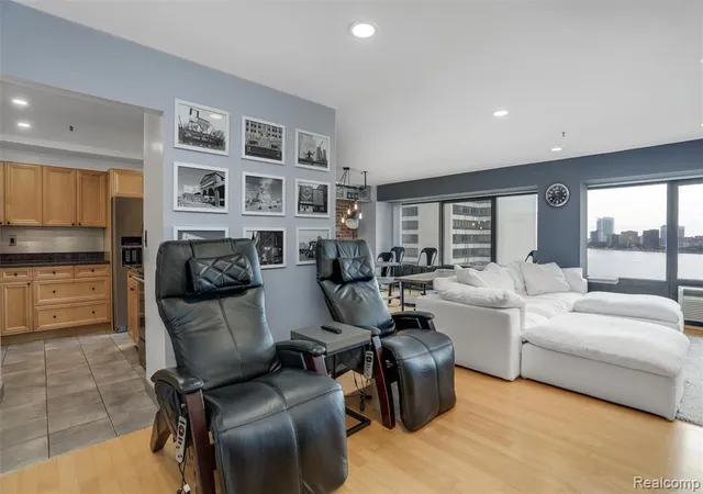 5th image of 1001 W Jefferson #11B, Detroit, MI 48226 4508 | MLS# 60987454