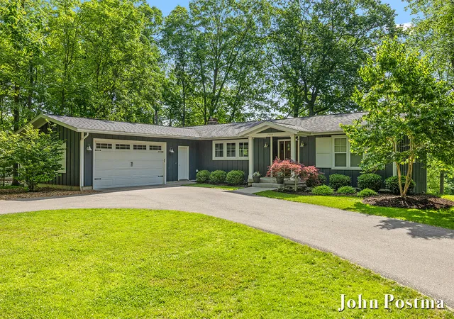 Homes for sale in Grand Rapids, MI | 7314 Thornapple Park Dr, Grand Rapids, MI 49546 | MLS# 70529688