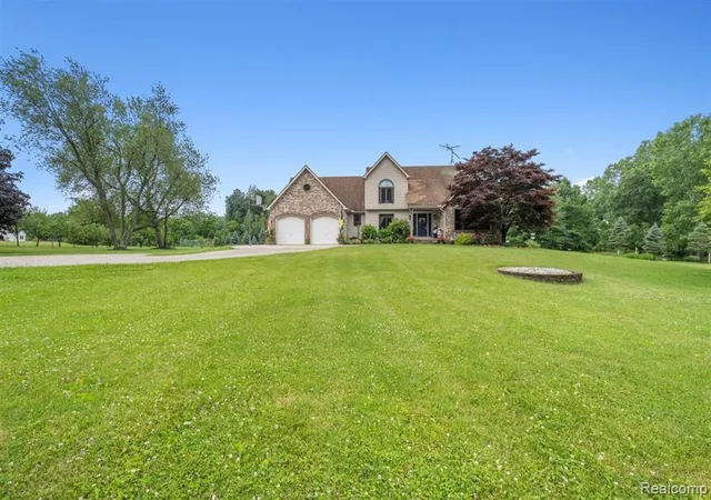 1st image of 125 Olde Franklin Dr, Howell, MI 48855 | MLS# 61006471