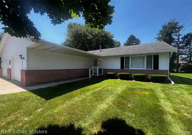 2nd image of 3549 Holland Park Lane #2, Port Huron, MI 48060 | MLS# 61018602