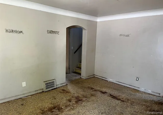 2nd image of 20202 Westphalia St, Detroit, MI 48205 1151 | MLS# 60314480
