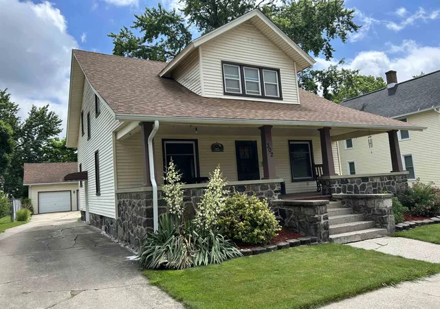 Homes for sale in Durand, MI | 302 N Mackinaw St, Durand, MI 48429 | MLS# 50212922