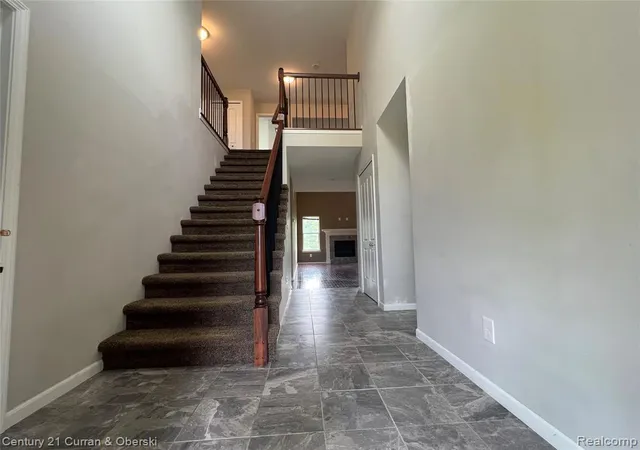 Homes for sale in Milford, MI | 3493 Silver Stone Dr #5, Milford, MI 48380 | MLS# 61000474