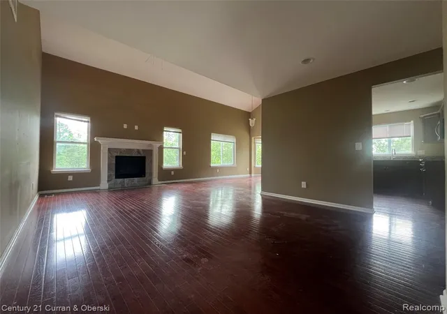 Homes for sale in Milford, MI | 3493 Silver Stone Dr, Milford, MI 48380