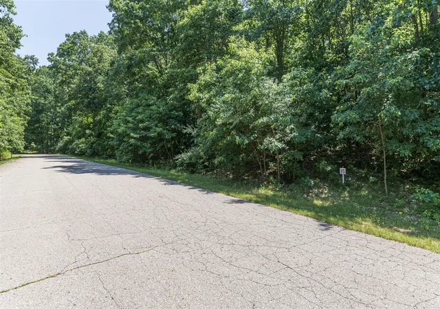 2nd image of 7230 Owen Hills Dr, Kalamazoo, MI 49009 | MLS# 70544290