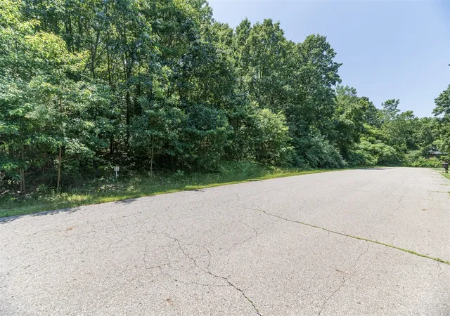 4th image of 7230 Owen Hills Dr, Kalamazoo, MI 49009 | MLS# 70544290
