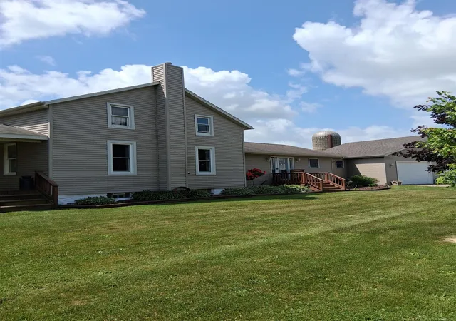Homes for sale in Jeddo, MI | 8734 Wildcat Rd, Jeddo, MI 48032 | MLS# 50213660