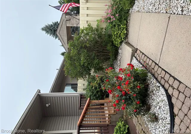 Homes for sale in South Lyon, MI | 62401 Raleigh Ct #4, South Lyon, MI 48178 | MLS# 61003713