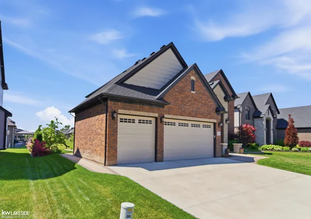 Photo 3 of Single Family Residence at 17206 Crittenden Dr, Macomb, MI 48044 | MLS# 50209980 | | Sold on 2026-07-09