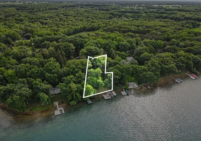 1st image of 4630 E Gull Lake Dr, Hickory Corners, MI 49060 | MLS# 70542740