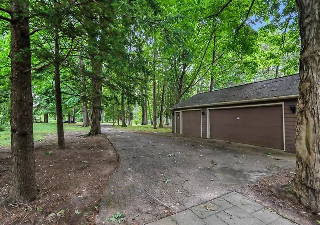 25th image of 4630 E Gull Lake Dr, Hickory Corners, MI 49060 | MLS# 70542740