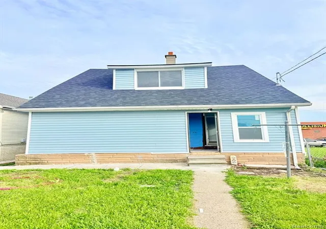 5th image of 5041 Edwin St, Hamtramck, MI 48212 | MLS# 60995718