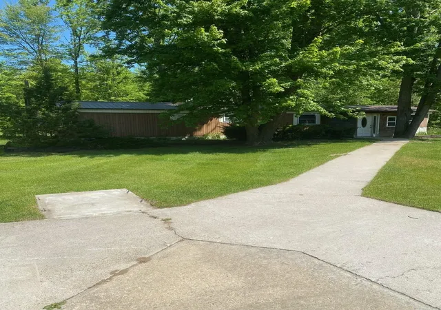 Homes for sale in Coleman, MI | 3302 W Dana Dr, Coleman, MI 48618 | MLS# 50209115