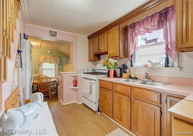 Photo 3 of Sale Pending at 134 Chopin St, Troy, MI 48083 1715 | MLS# 61013729 | Listing updated on 2026-09-05