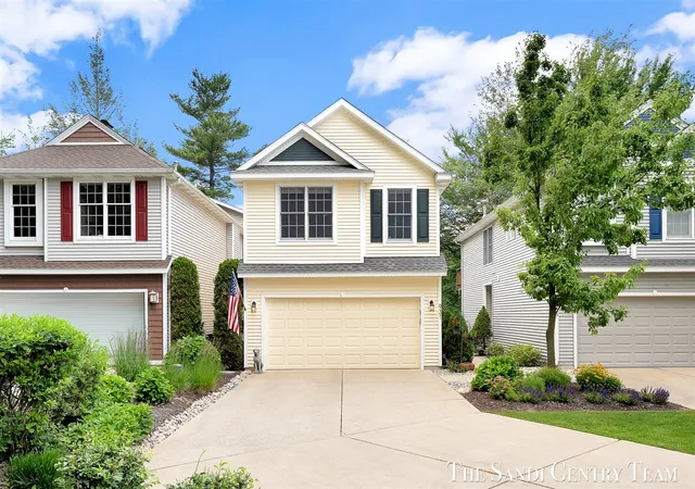 1st image of 931 Bluff Creek Dr #21, Grand Haven, MI 49417 | MLS# 70541119