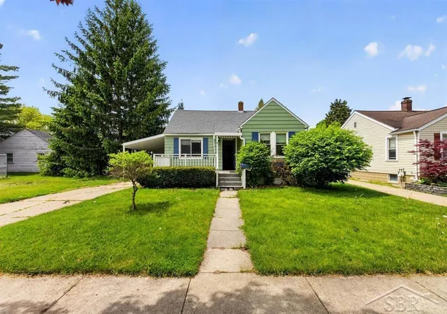 Homes for sale in Bay City, MI | 602 S Hampton St, Bay City, MI 48708 | MLS# 50209295