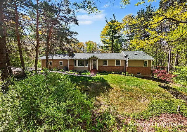 Homes for sale in Rockford, MI | 8261 Bush Dr, Rockford, MI 49341 | MLS# 70532279