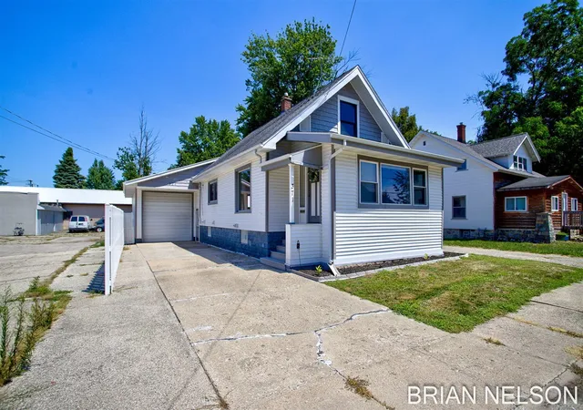 1st image of 371 Lincoln St, Coopersville, MI 49404 | MLS# 70546494