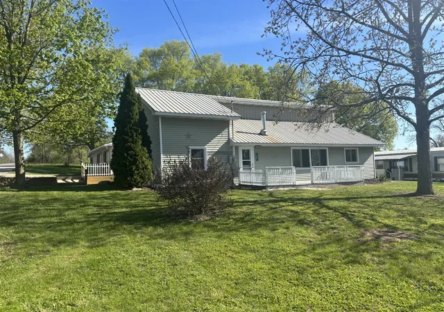 Homes for sale in Muir, MI | 126 E Maple St, Muir, MI 48860 | MLS# 70536410