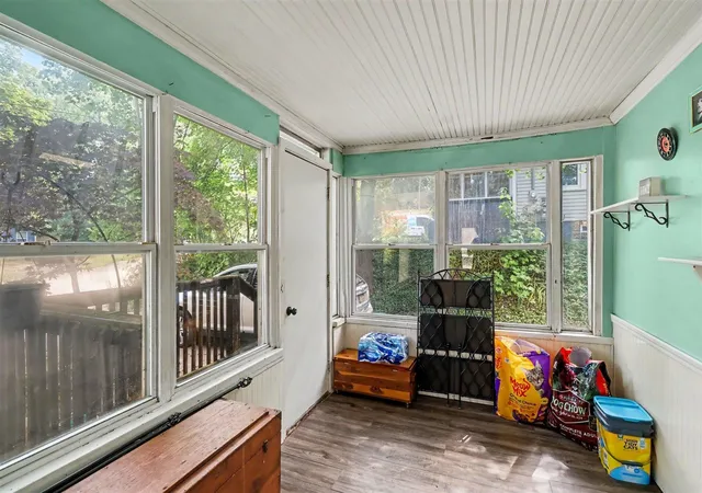 Photo 2 of Single family home for sale at 425 Garland St, Kalamazoo, MI 49001 | MLS# 70547257 | Listing updated on 2026-09-18