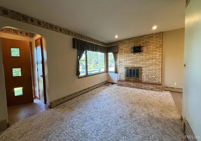 Homes for sale in Hurley, WI | 803 Magnetic St, Hurley, WI 54534 | MLS# 50212235