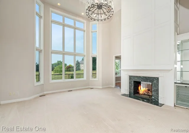 Photo 5 of Sale Pending at 5575 Murfield Dr, Rochester, MI 48306 | MLS# 61020368 | Listing updated on 2026-08-18