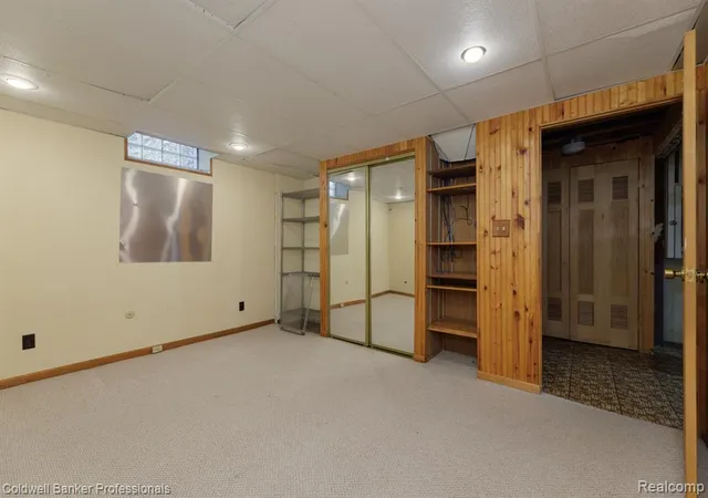 Homes for sale in Grosse Pointe Woods, MI | 1416 N Renaud Rd, Grosse Pointe Woods, MI 48236 | MLS# 61009404