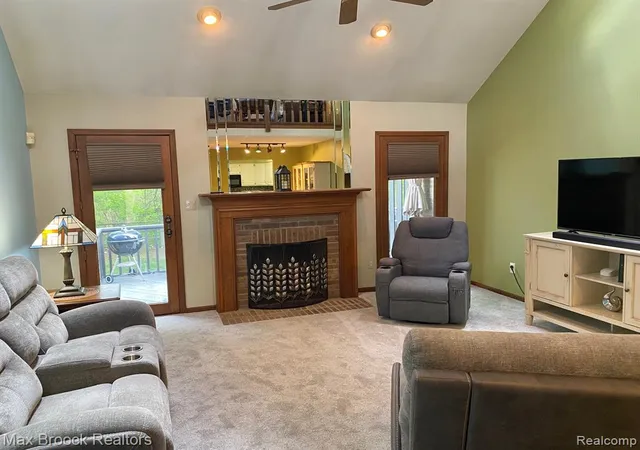 Homes for sale in Fraser, MI | 16226 Pine Ridge Dr, Fraser, MI 48026 | MLS# 61000914