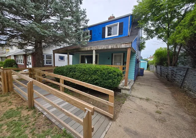 Photo 1 of Sale Pending at 859 Lake Michigan Dr, Grand Rapids, MI 49504 | MLS# 70503998 | Listing updated on 2026-08-29