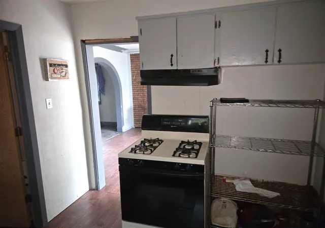 Photo 3 of Sale Pending at 859 Lake Michigan Dr, Grand Rapids, MI 49504 | MLS# 70503998 | Listing updated on 2026-08-29