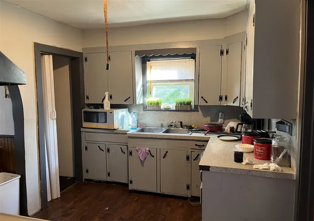 4th image of 859 Lake Michigan Dr, Grand Rapids, MI 49504 | MLS# 70503998