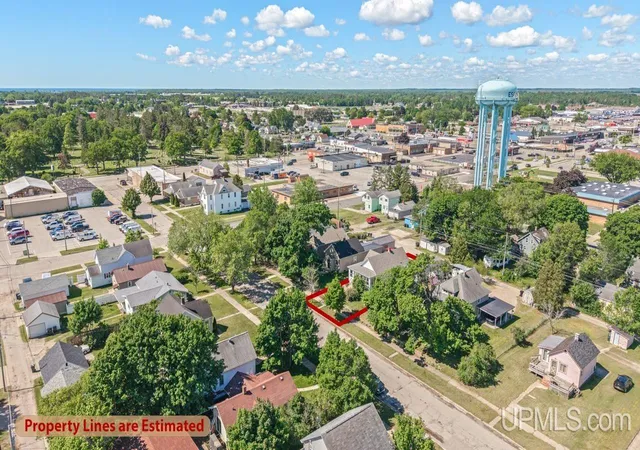 Homes for sale in Escanaba, MI | 219 N 20Th St, Escanaba, MI 49829 | MLS# 50212060