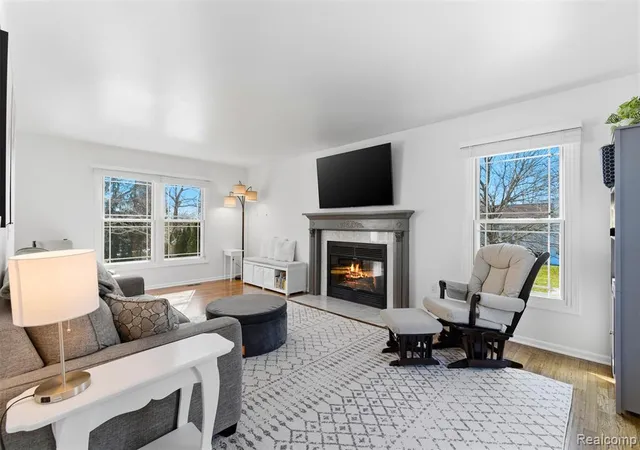 Photo 5 of Single Family Residence at 60491 Lamplighter Dr, New Hudson, MI 48165 | MLS# 60995823 |  | Sold on 2026-06-29