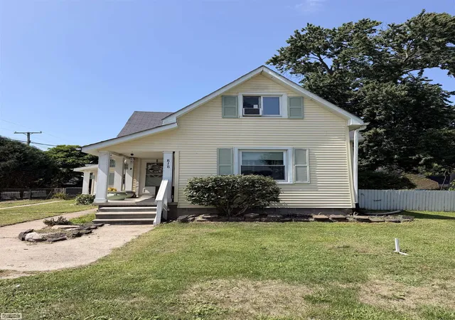 2nd image of 818 S 4th St, Marine City, MI 48039 | MLS# 50219422